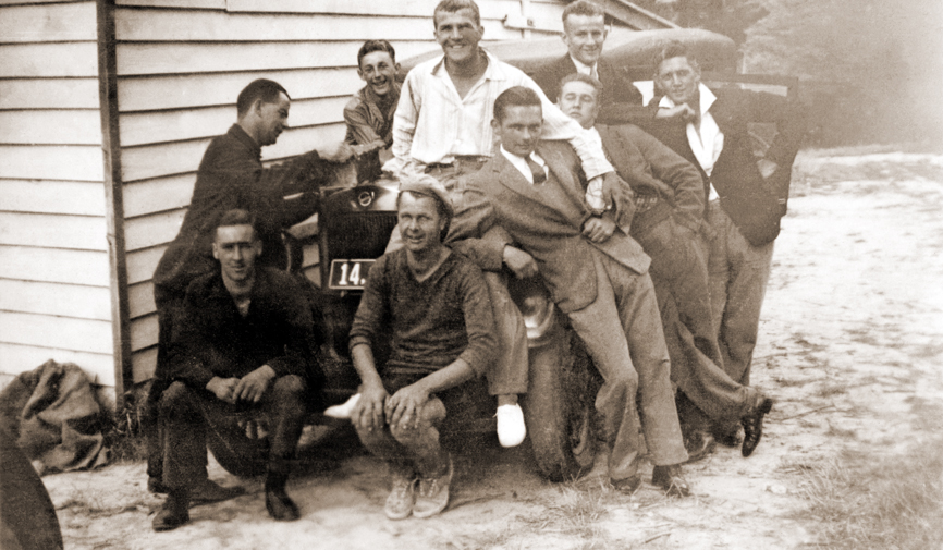 groupcar_sepia_sml.jpg
